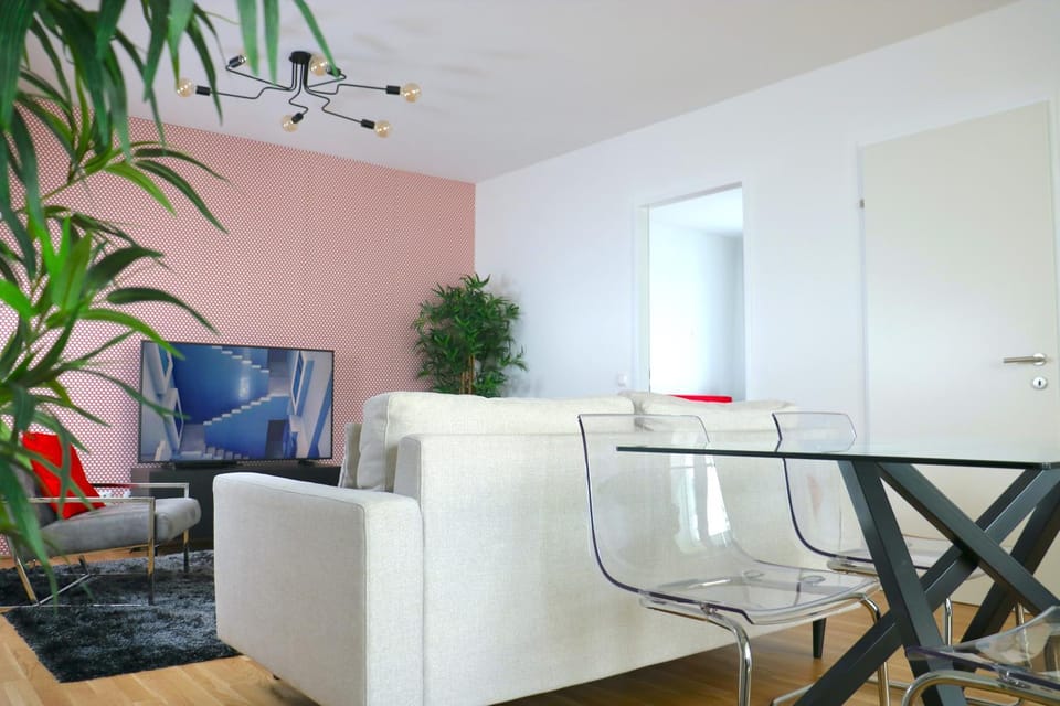 TV and multimedia, Living room, Dining area