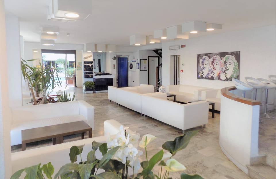 Lobby or reception, Seating area