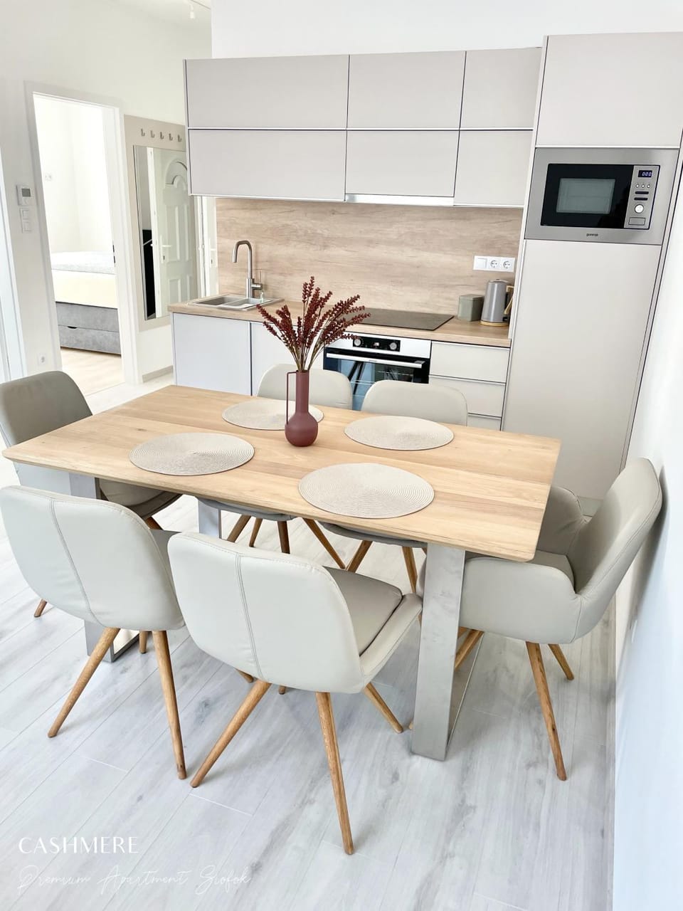 Living room, Dining area, kitchen