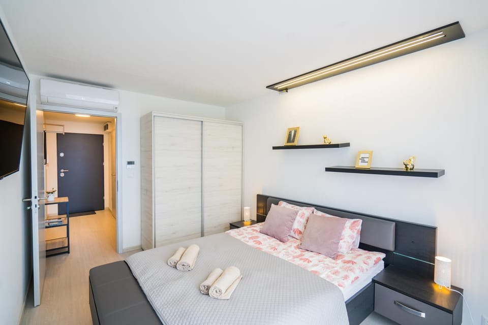 Bed, Bedroom, wardrobe