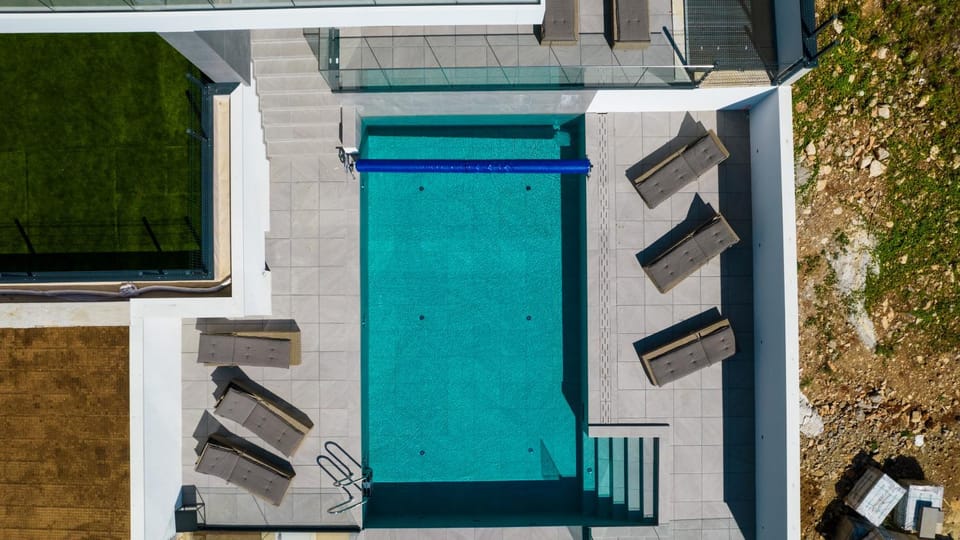 Patio, Day, Pool view, Pool view, Swimming pool, sunbed