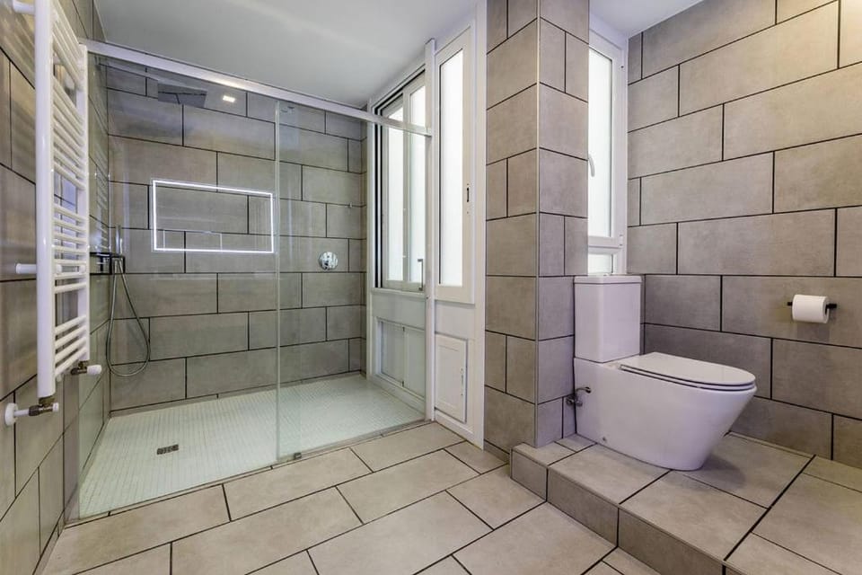 Shower, Bathroom