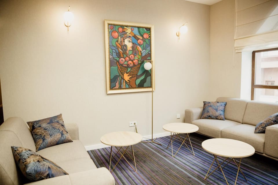 Living room, Seating area