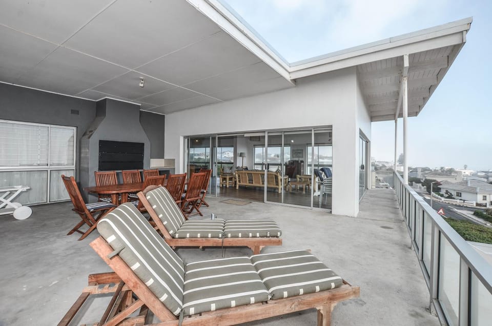 Patio, BBQ facilities, Balcony/Terrace