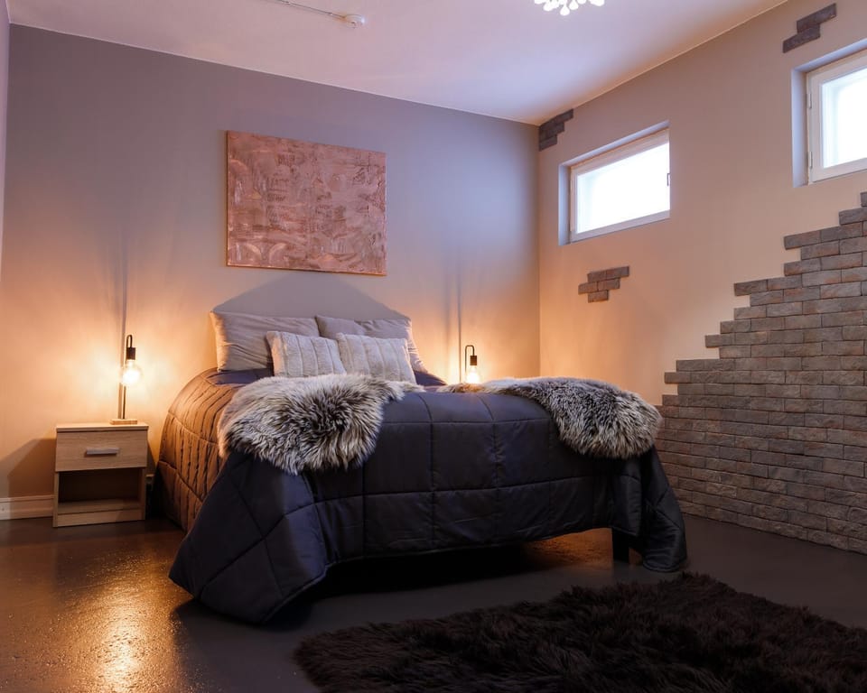 Bed, Photo of the whole room, Bedroom