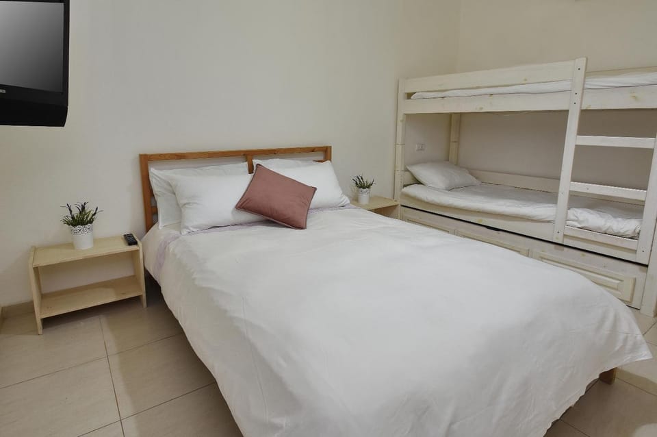 סוויטות מוריה - Moria Suites Bed and Breakfast in North District