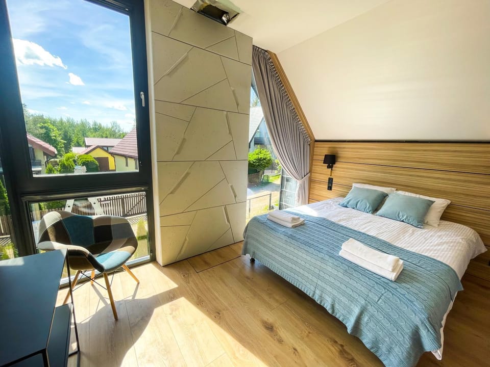 Balcony/Terrace, Photo of the whole room, Seating area, Quiet street view, towels