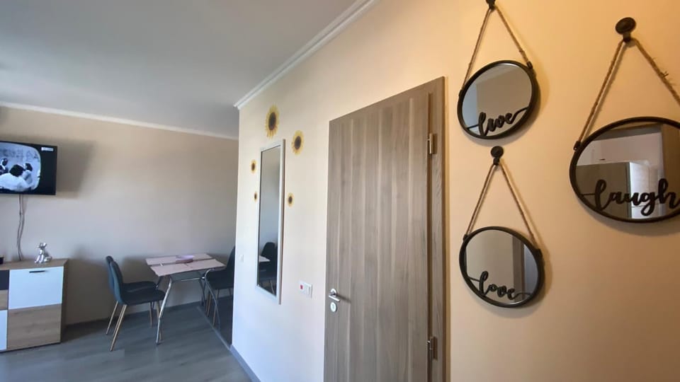 Living room, Photo of the whole room