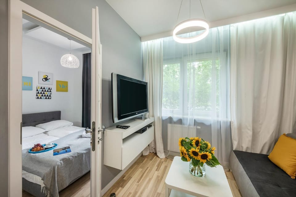 TV and multimedia, Living room, Bedroom