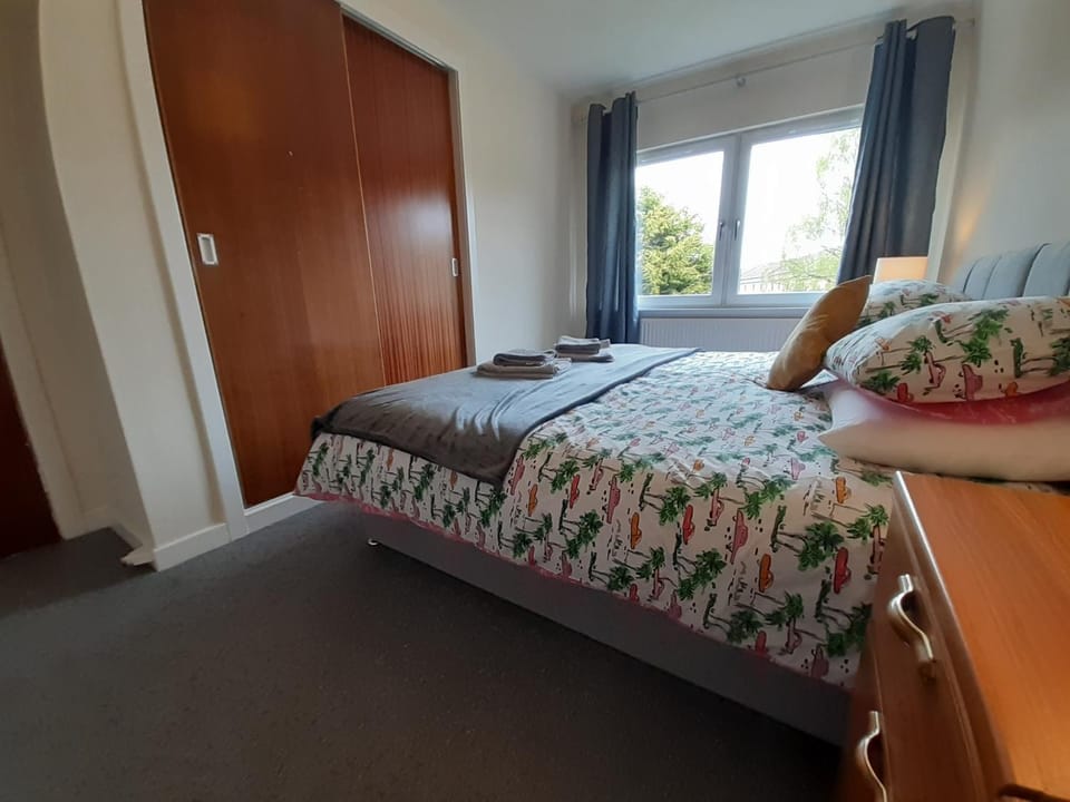 Bed, Bedroom, wardrobe