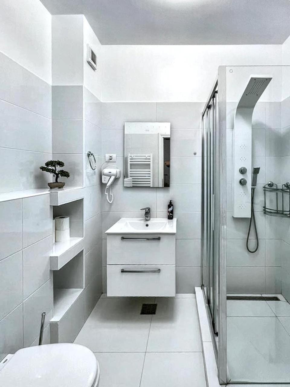 Shower, Toilet, Bathroom, towels
