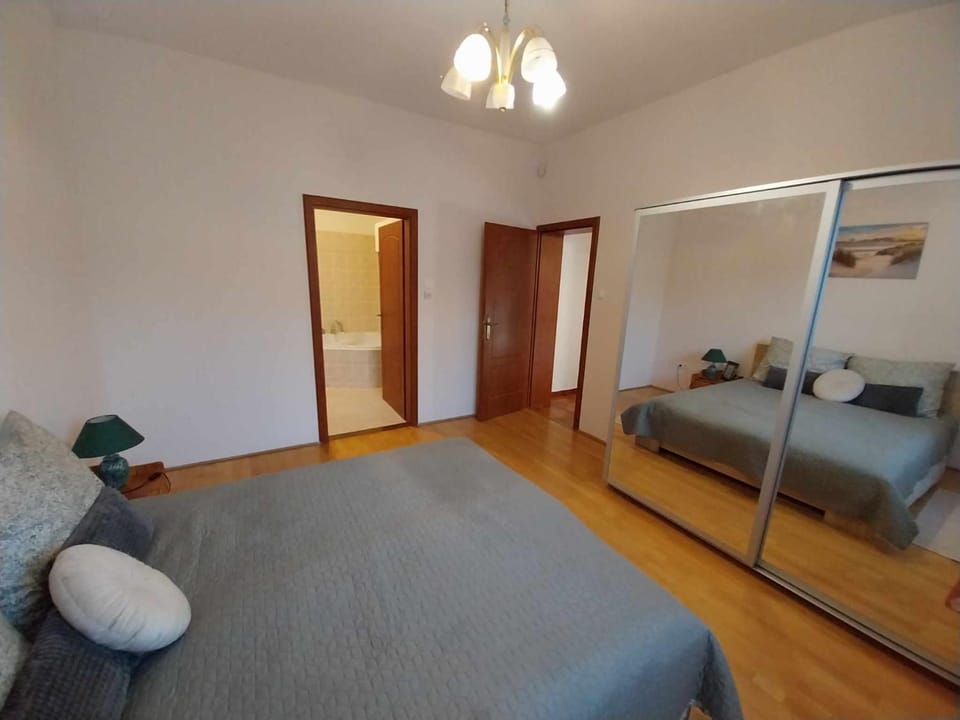 House w little tropical garden Apartment in Budapest