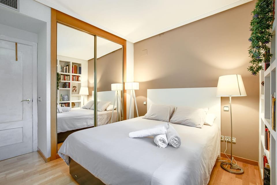 Bed, Photo of the whole room, Bedroom, towels, wardrobe