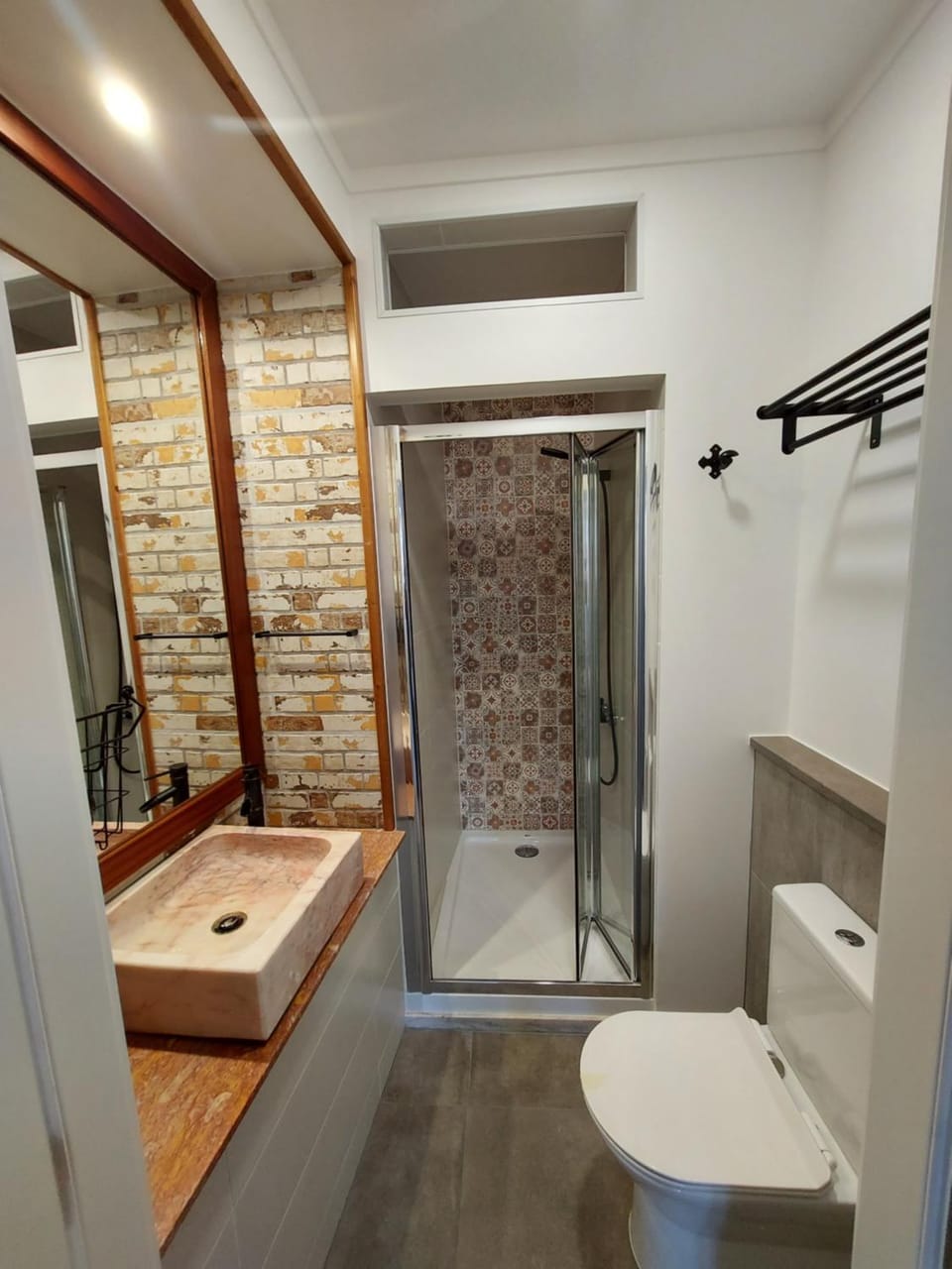 Shower, Toilet, Bathroom