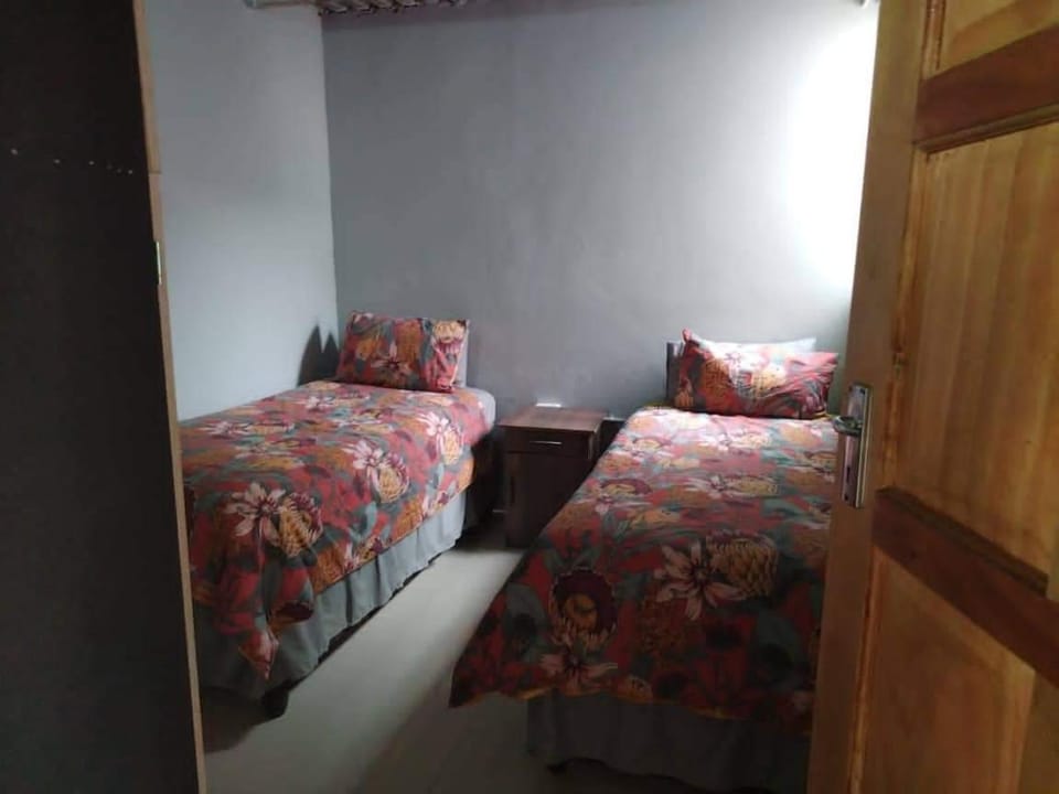 KWAMGOZIMBA GUEST HOUSE 2 Room7or5 Vacation rental in Durban