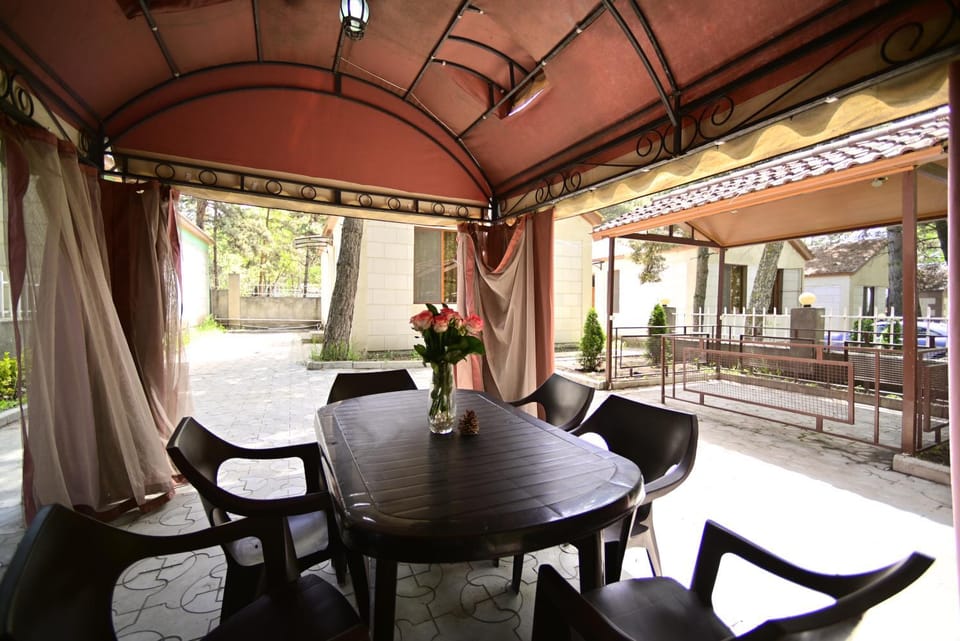 Lounge or bar, Dining area