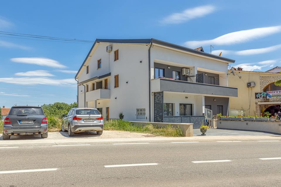 Property building, Garden