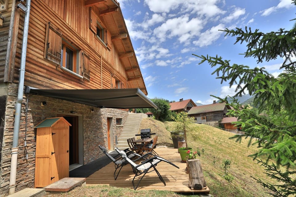 Patio, Facade/entrance, BBQ facilities, Balcony/Terrace
