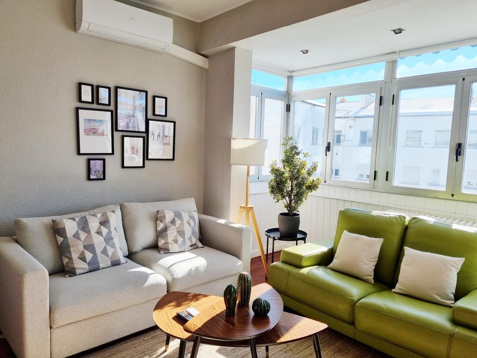 Communal lounge/ TV room, Living room, Lounge or bar