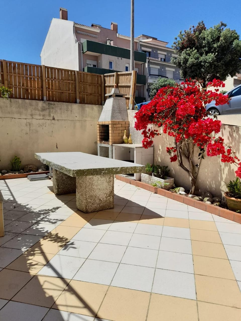 Patio, BBQ facilities
