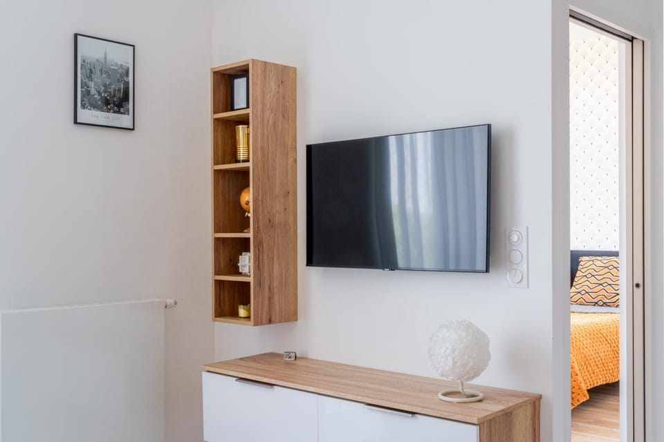 Communal lounge/ TV room, TV and multimedia