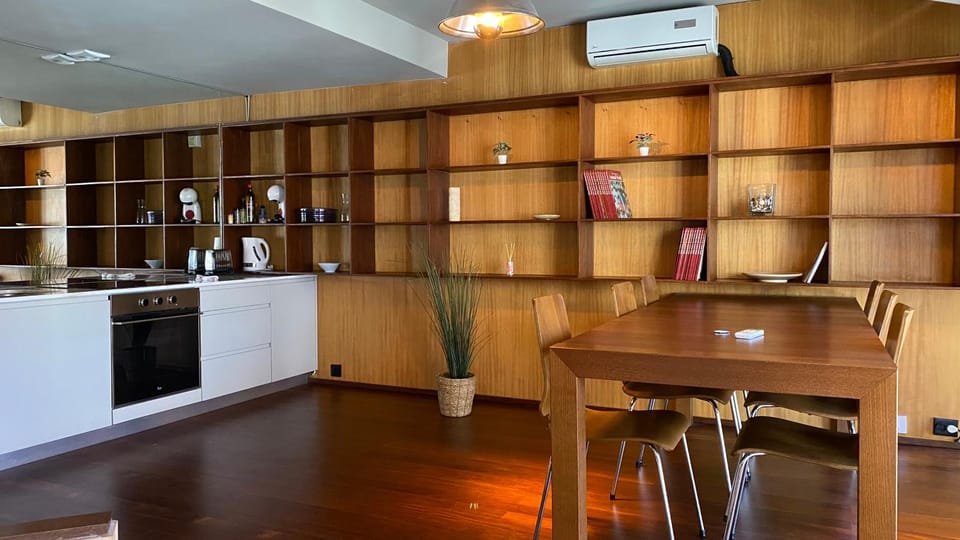 Dining area, kitchen