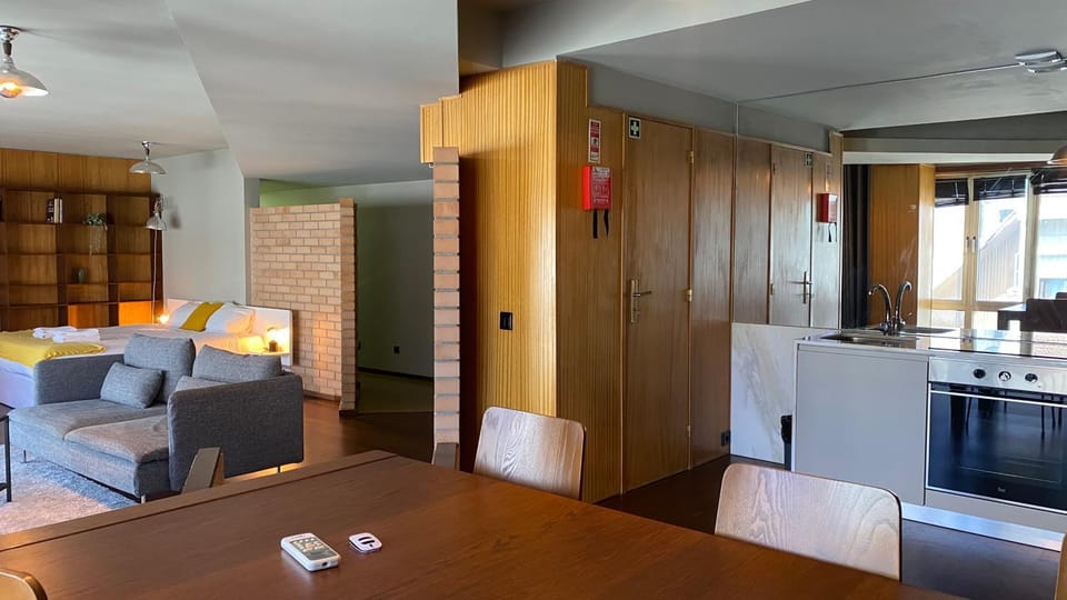 Bed, Living room, Dining area, kitchen
