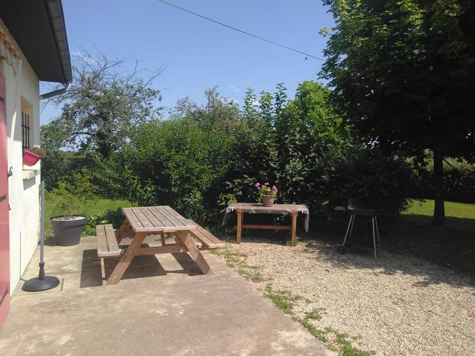 Dining area, Garden view