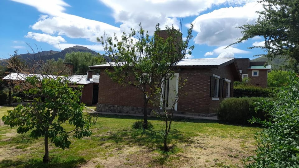 Cabaña Steinbock House in Capilla del Monte