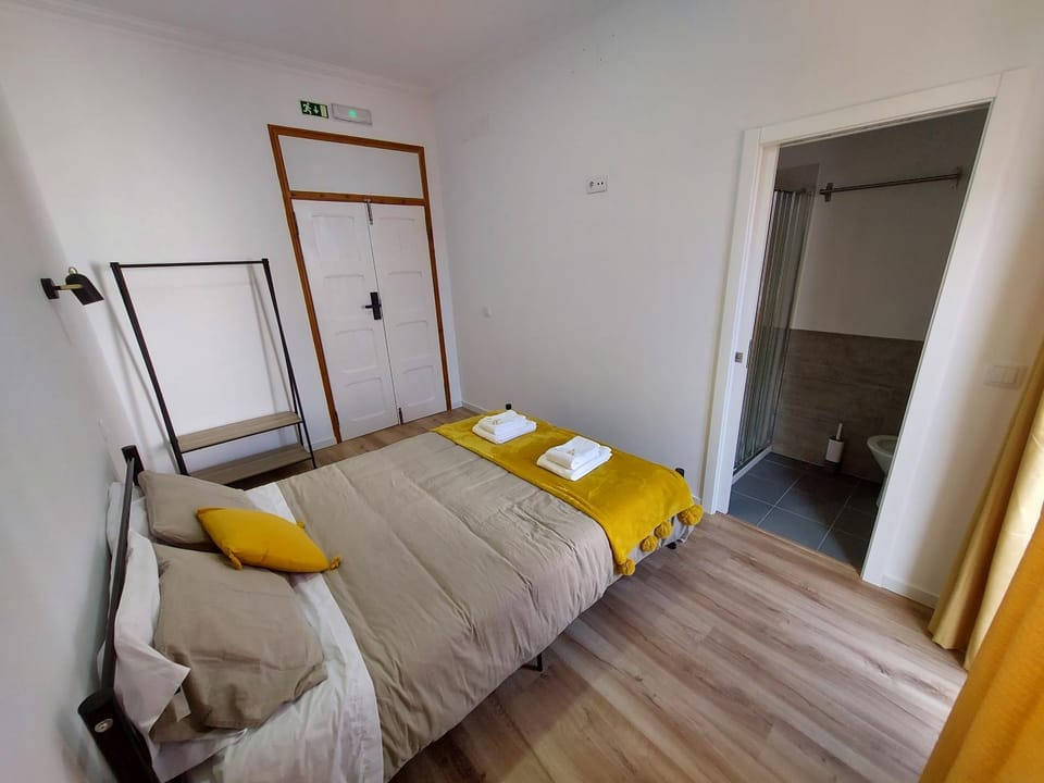 Bed, Bedroom, towels, wardrobe