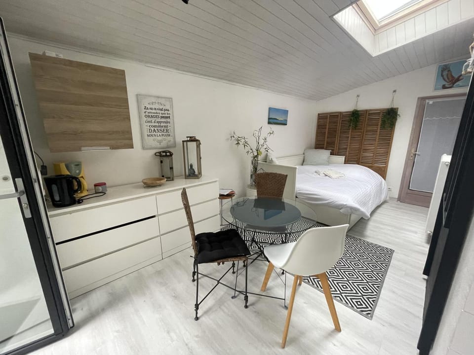 STUDIO-COTTAGE AVEC JARDIN-BASSIN D'ARCACHON House in Gujan-Mestras