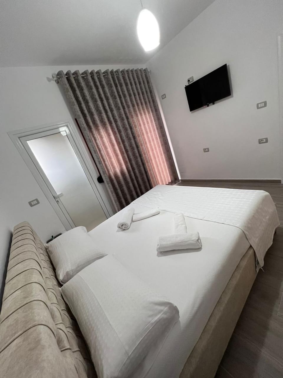 Bed, TV and multimedia