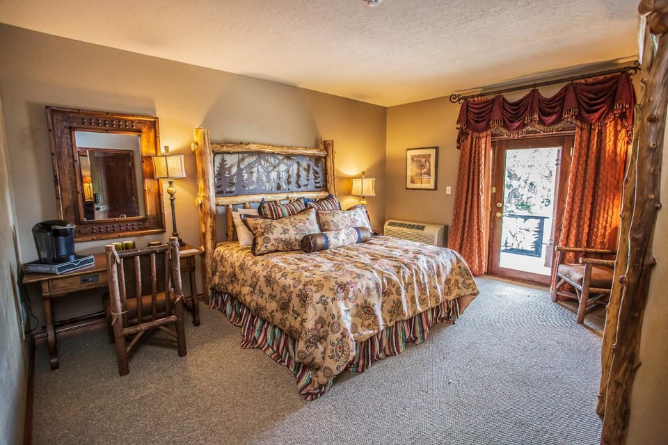 Sterling & Sage Hotel in Chama