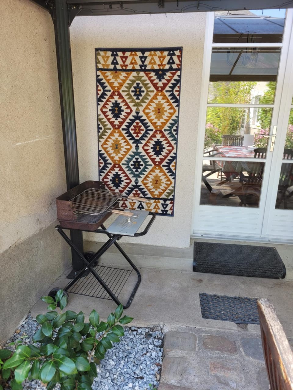 Patio, BBQ facilities