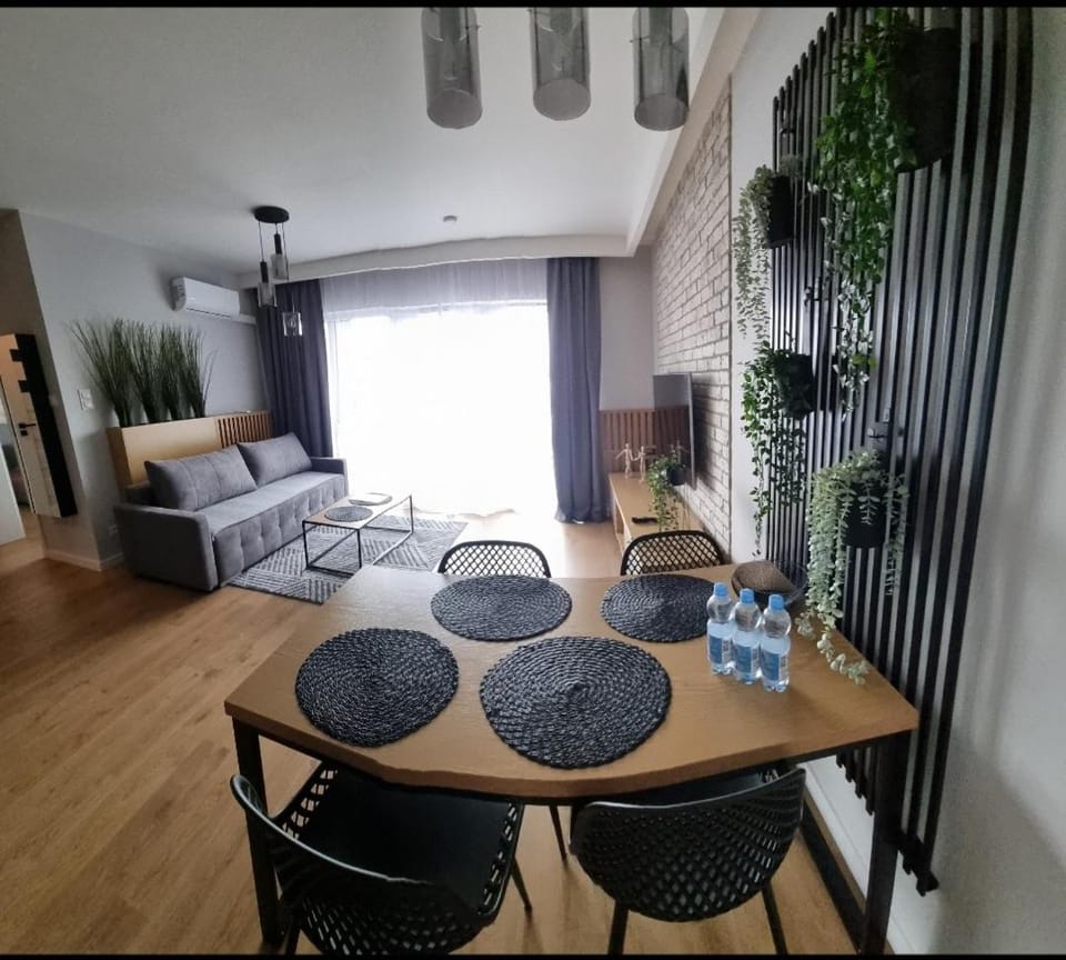 Apartament Plaza Tower Deluxe -Zagnańska (Garaż, Targi) Apartment in Poland