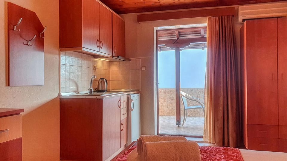 Rodon Garden Centre Bed and Breakfast in Halkidiki