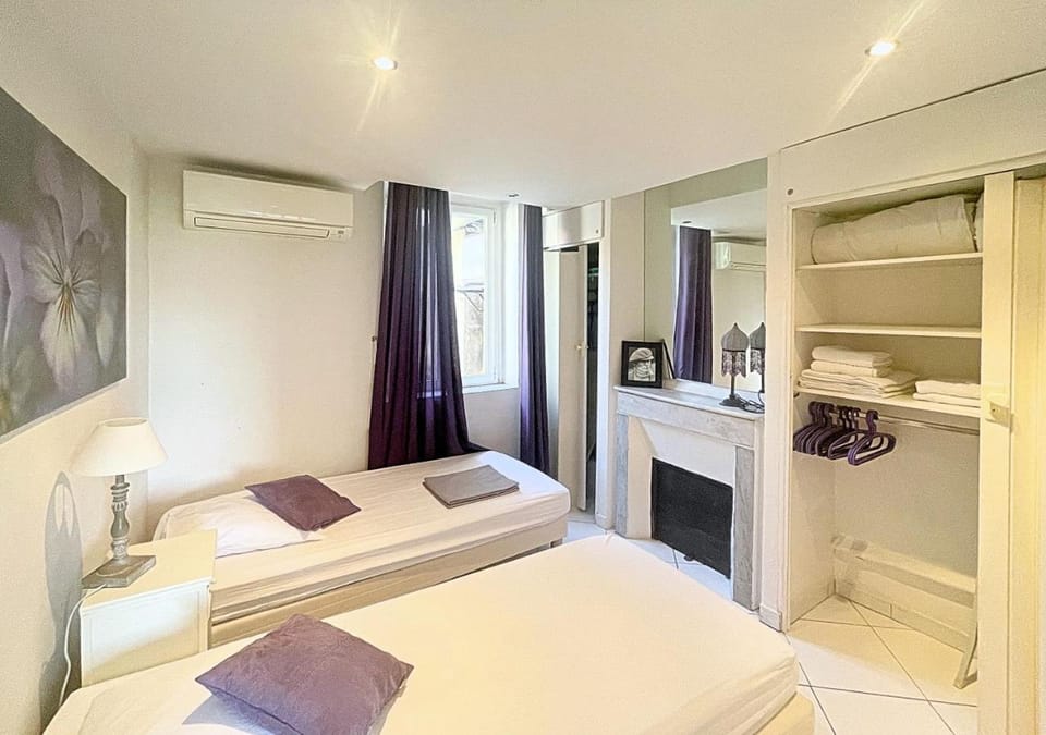 Bed, Bedroom, wardrobe