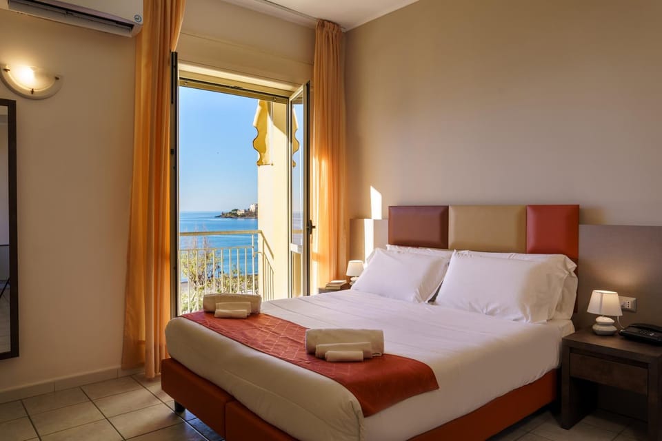 View (from property/room), Bedroom, Sea view