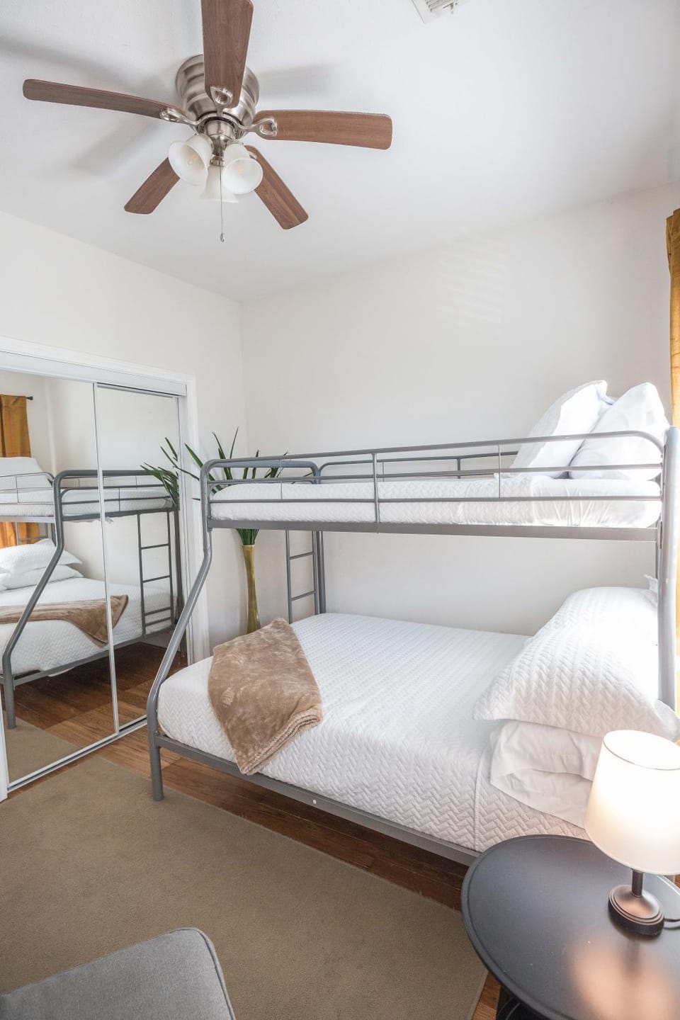 Bed, Bedroom, bunk bed, fireplace