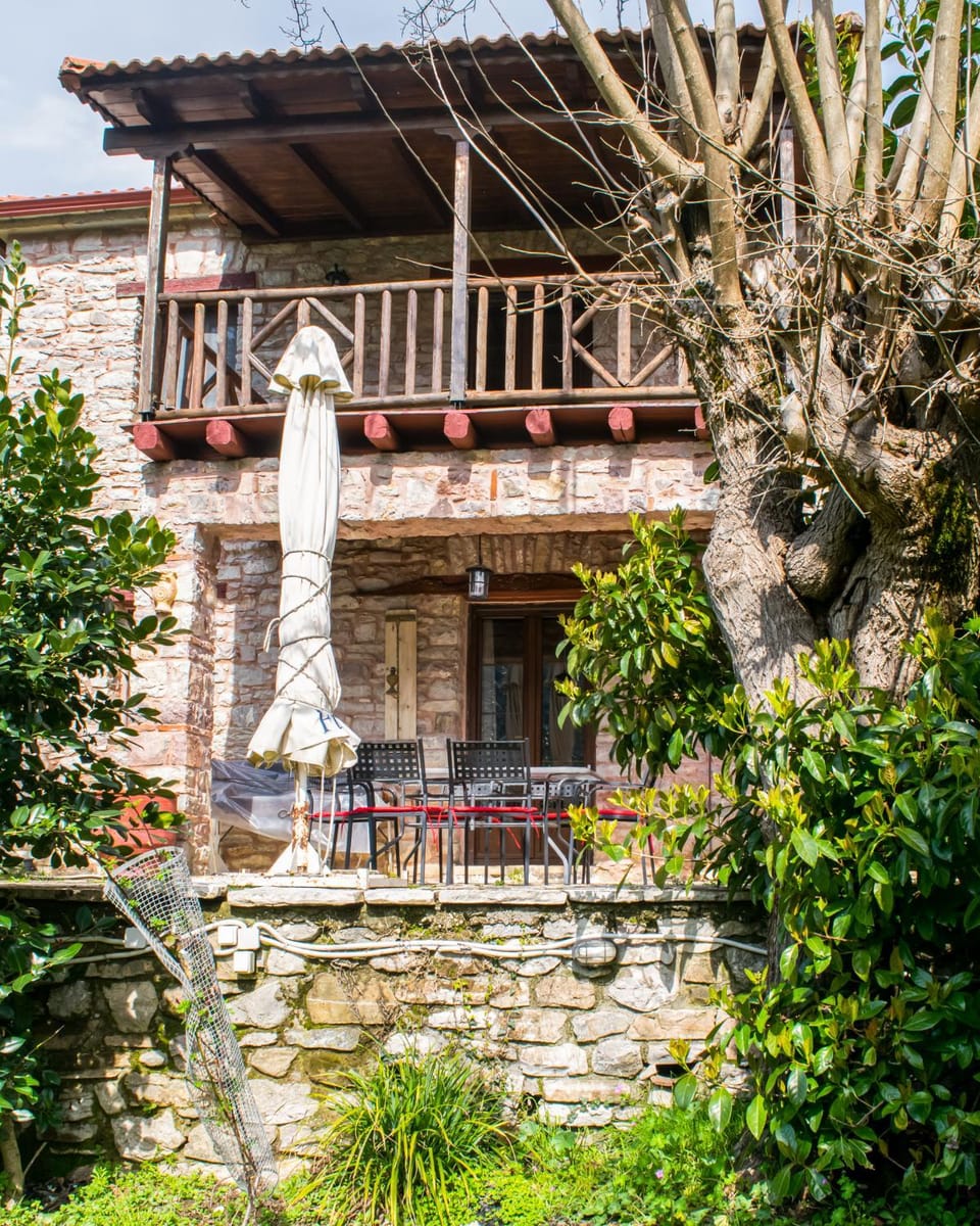 Property building, Garden, View (from property/room), Balcony/Terrace, Garden view