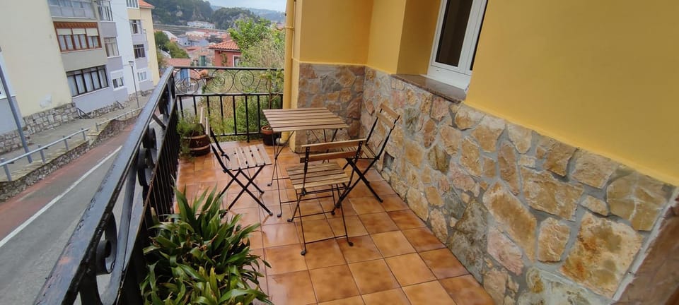 ARODRI SELLA House in Asturias
