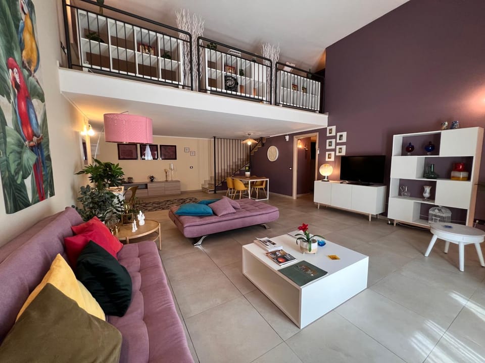 Communal lounge/ TV room, TV and multimedia, Living room, Seating area