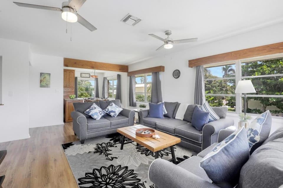 Goodland pet-friendly home with dock and kayaks House in Goodland