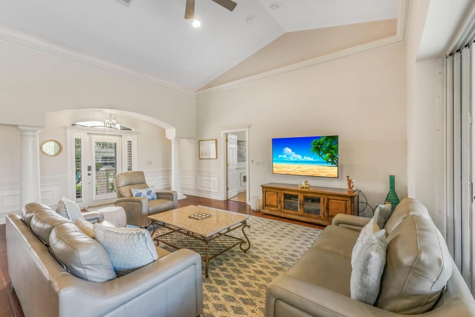 Pet-friendly home with pool, spa and steps to beach House in Marco Island