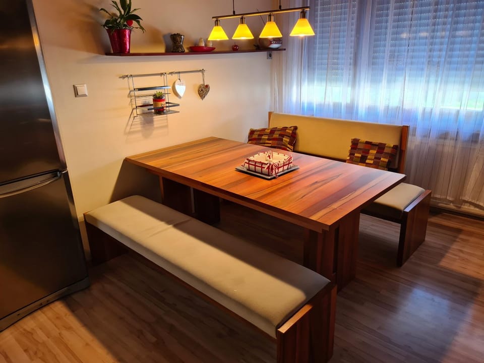Dining area, Communal kitchen