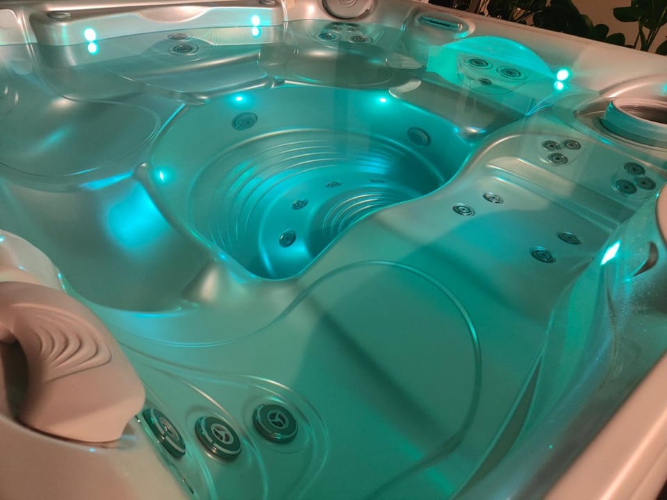 Massage, Spa and wellness centre/facilities, Spa and wellness centre/facilities