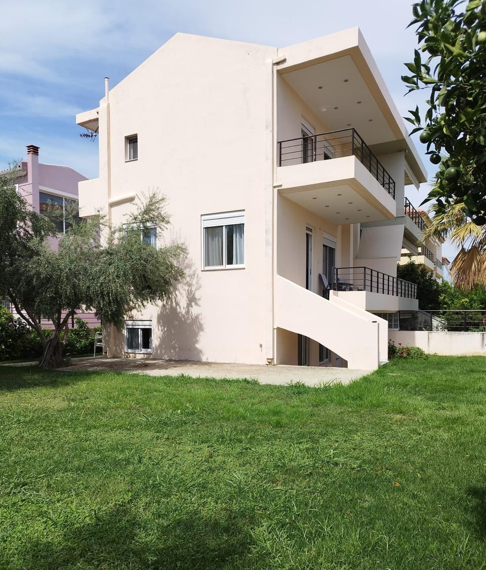 Property building, Garden, Garden view