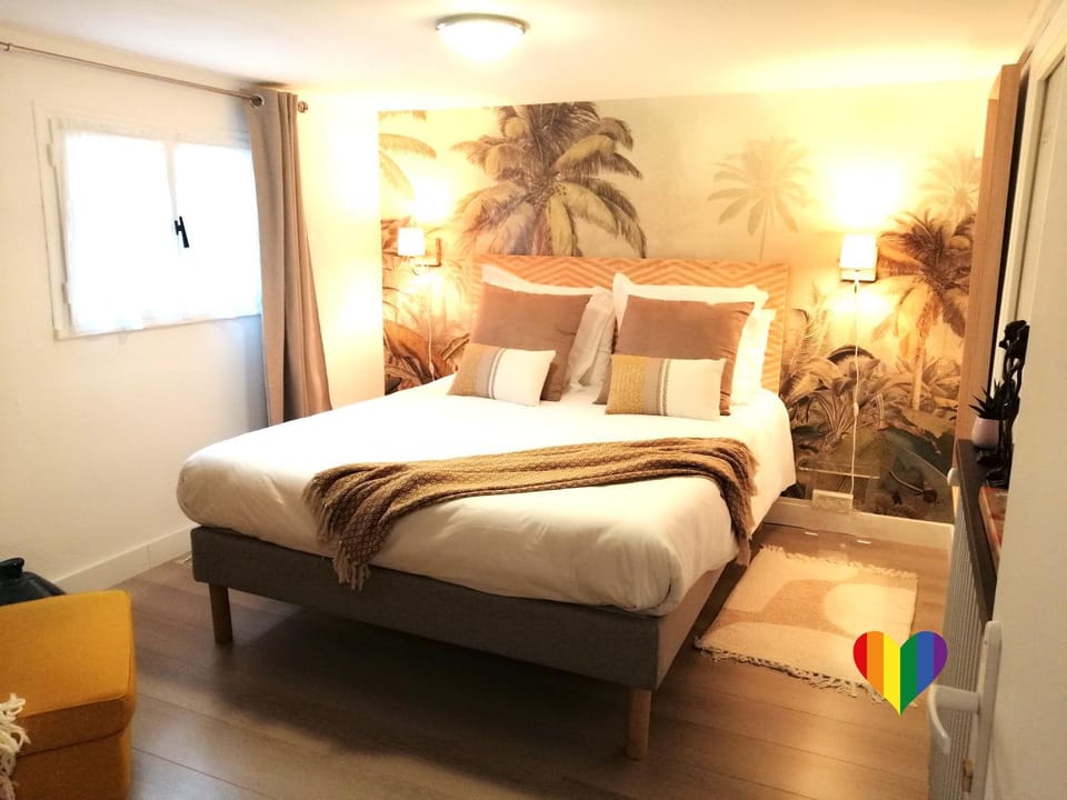 Bed, Bedroom