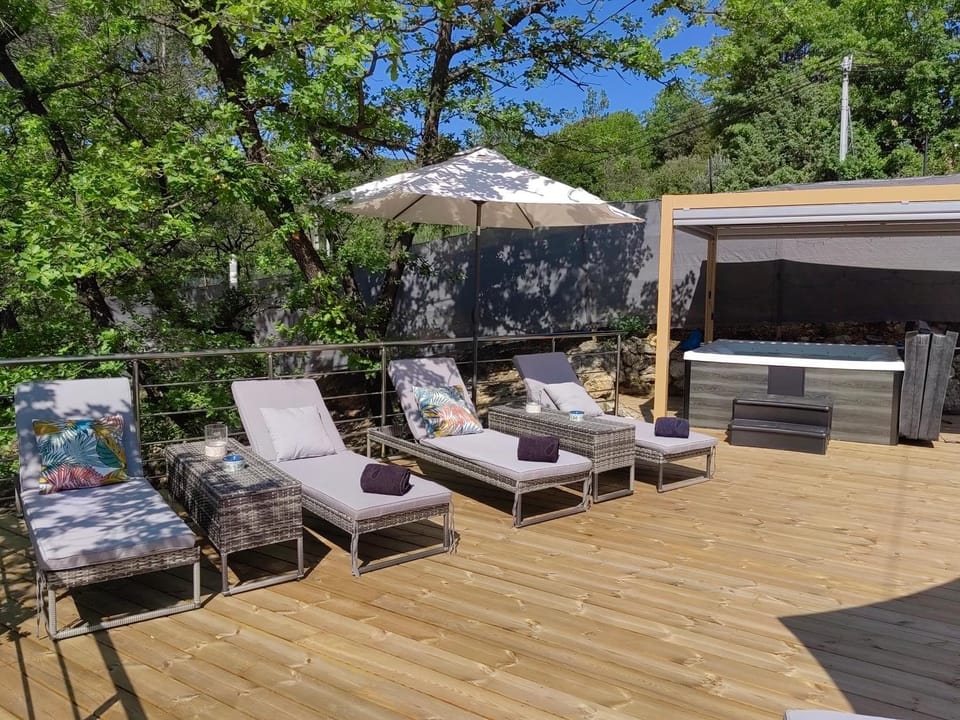 Patio, Natural landscape, View (from property/room), Balcony/Terrace, Garden view, sunbed