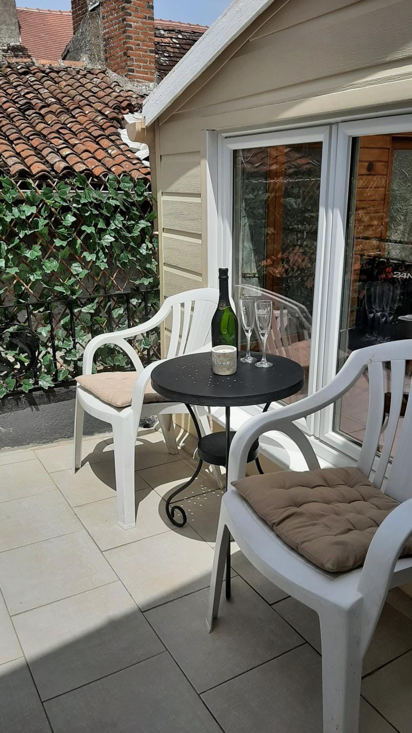 View (from property/room), Balcony/Terrace